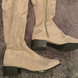 Grey/lilac faux suede tall boots